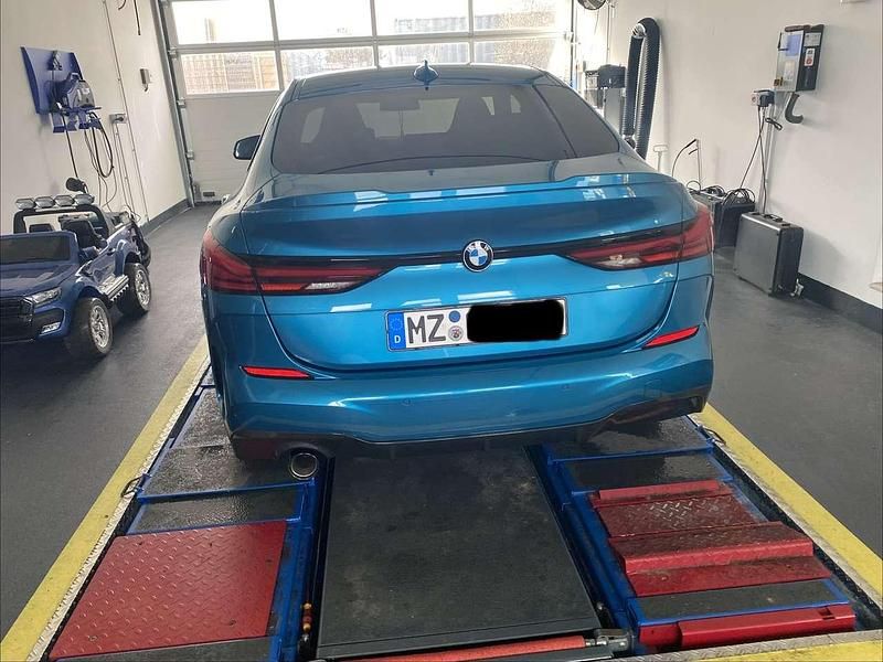 Gebraucht BMW 216 M Sport 116 PS (85 kW) 2023 Blau Coupé