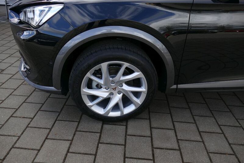 Gebraucht Cupra Formentor 150 PS (110 kW) 2023 Schwarz SUV