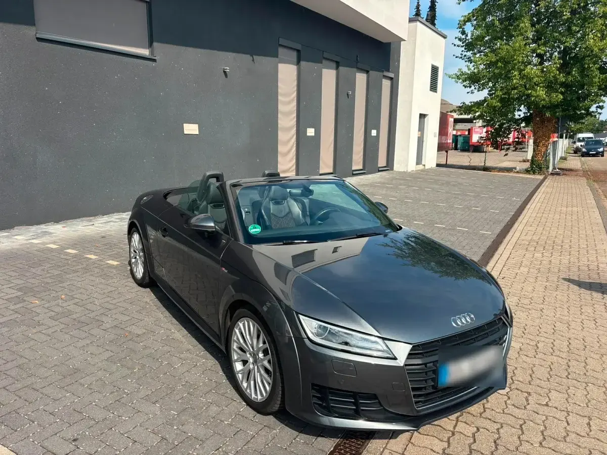 Gebraucht Audi TT Roadster Comfort 230 PS (169 kW) 2018 Grau Cabrio