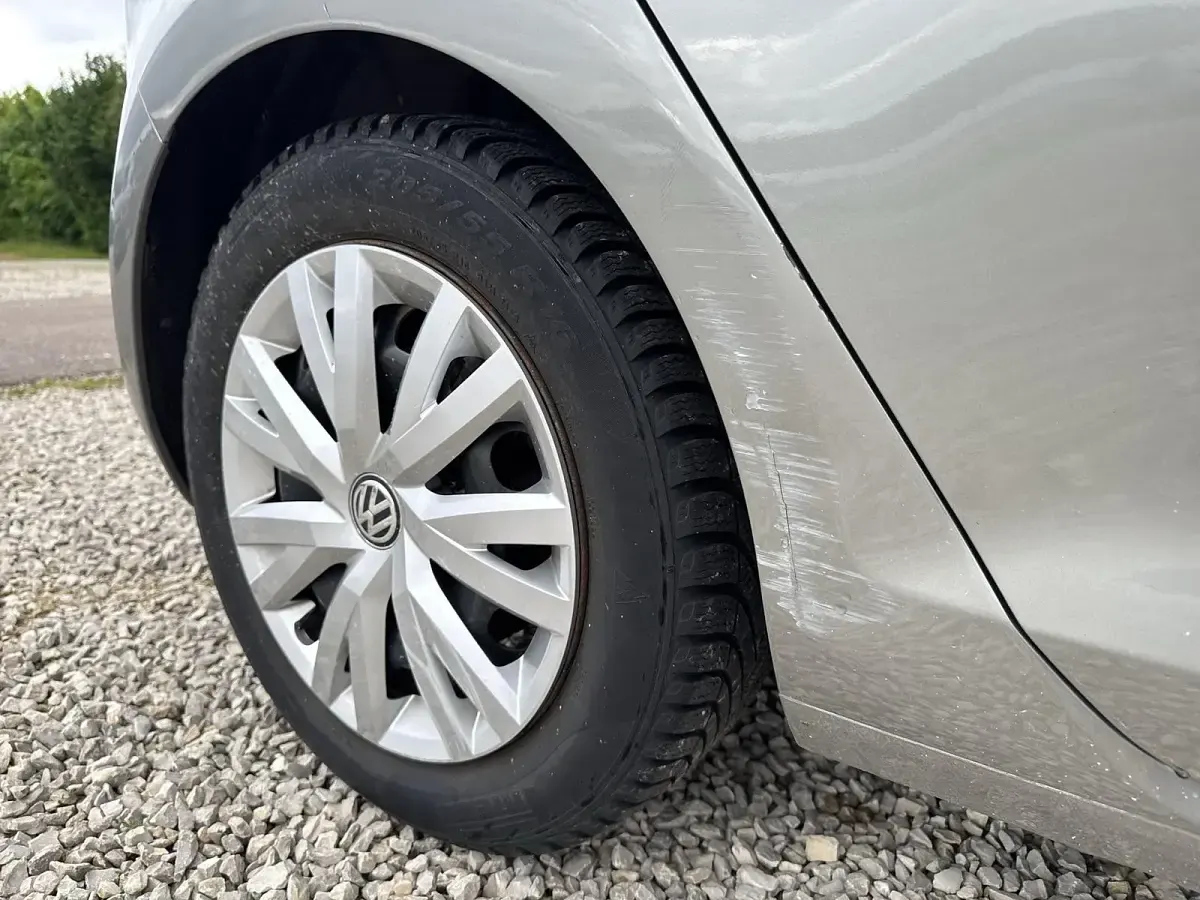 Gebraucht VW Golf VII Allstar 110 PS (80 kW) 2016 Tungsten silver (metallic) Limousine