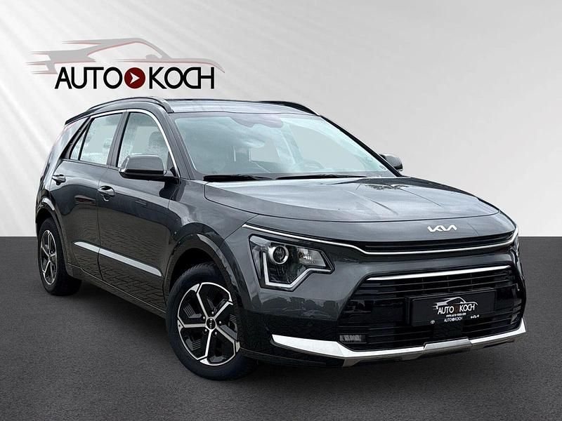 Grau Gebraucht 2023 Kia Niro Vision SUV | 24.990 € (Guter Preis) - Bild 1/4