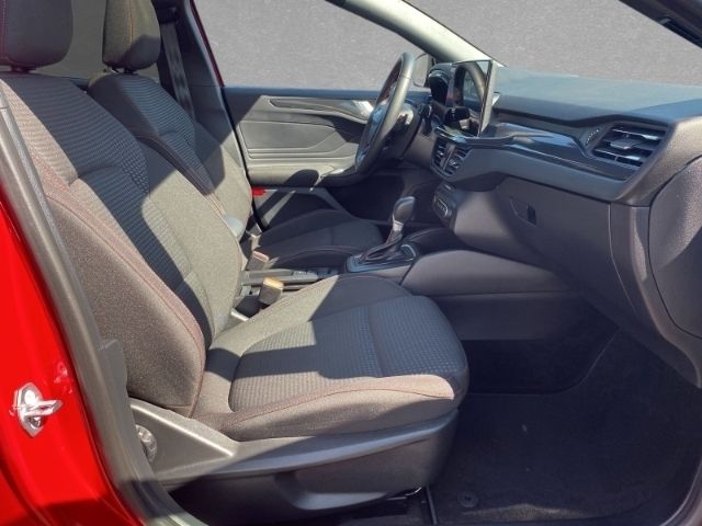 Gebraucht Ford Focus ST-Line 155 PS (114 kW) 2023 Rot Kombi