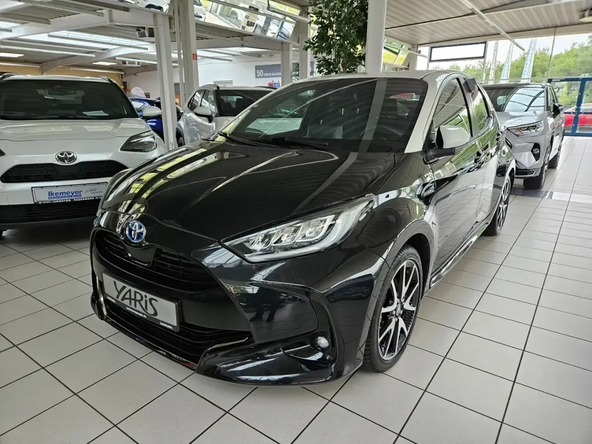 Gebraucht Toyota Yaris Hybrid Style 116 PS (85 kW) 2021 Kleinwagen