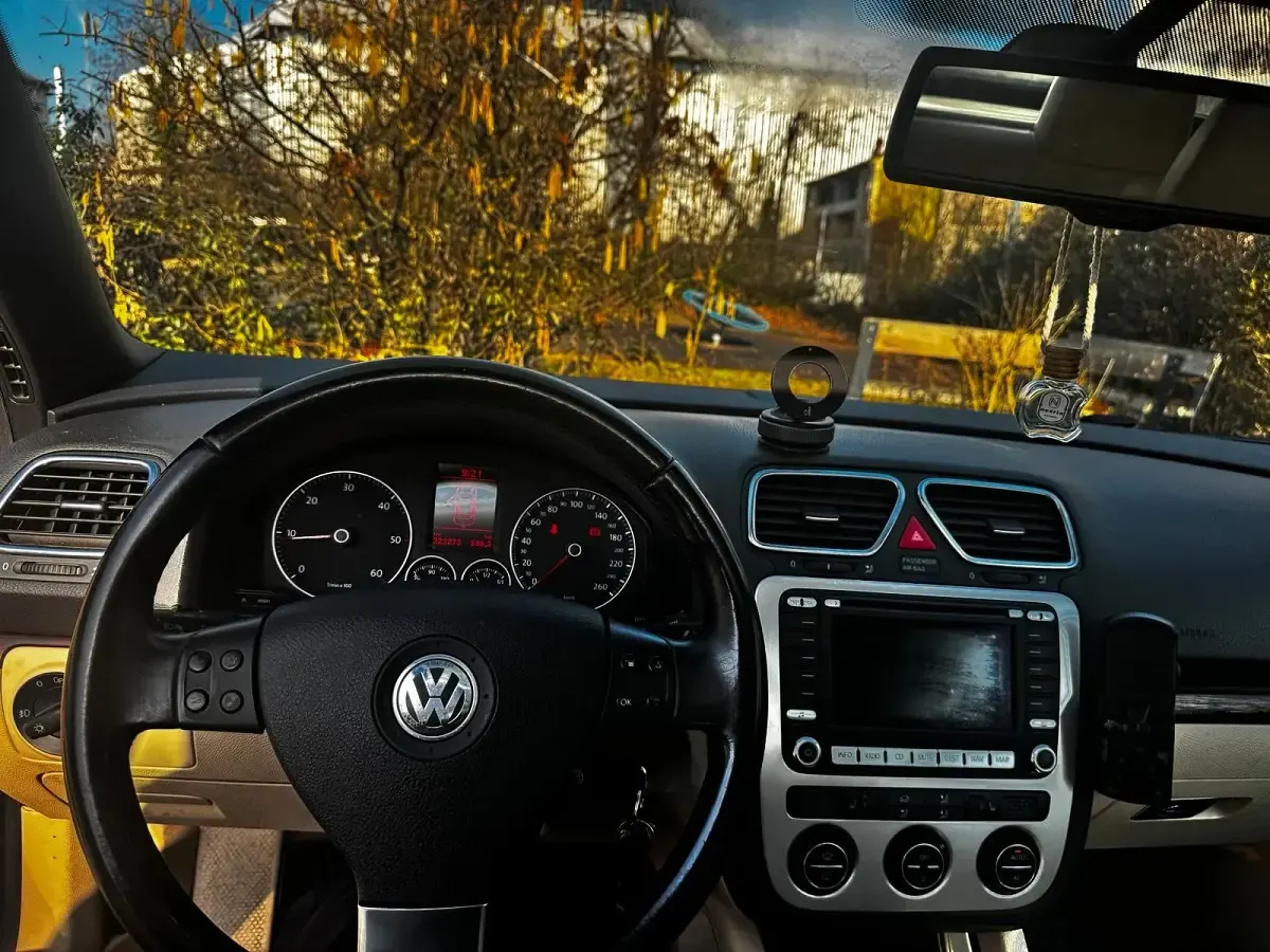 Second-hand VW Eos 140 CP (102 kW) 2007 Cabrio