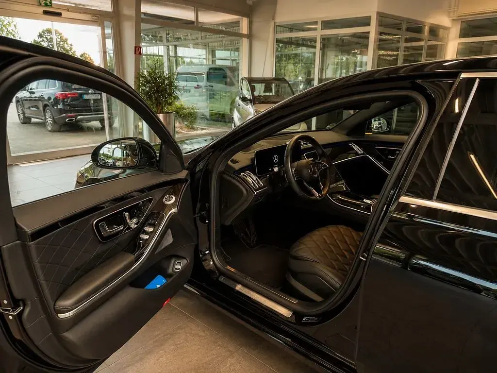 Gebraucht Mercedes S350 313 PS (230 kW) 2023 Obsidianschwarz Limousine