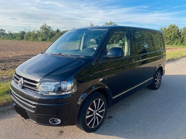 Schwarz Gebraucht 2010 VW T5 Highline Van | 17.900 € (Fairer Preis) - Bild 1/4