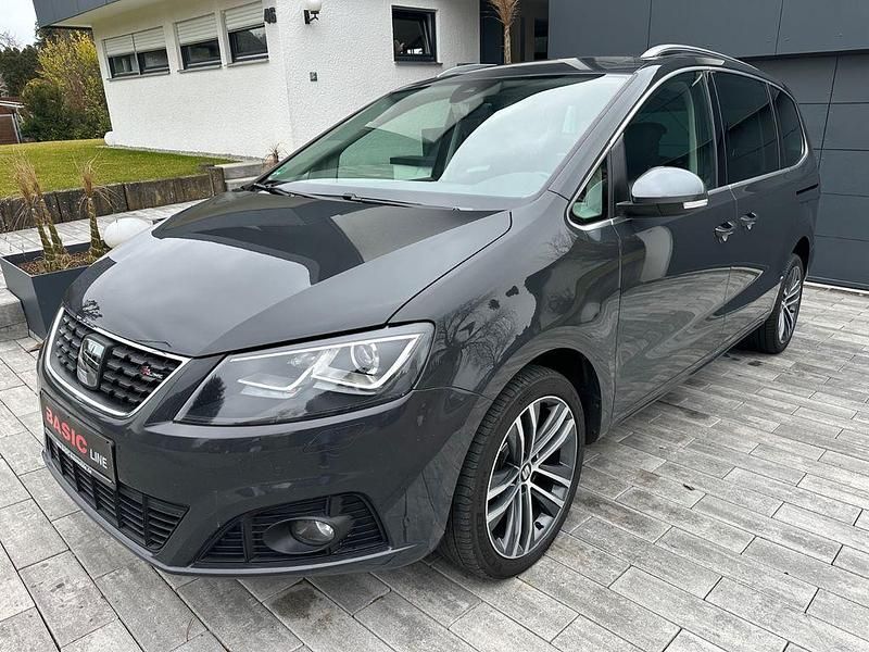 Grau Gebraucht 2020 Seat Alhambra FR-Line Van / Kleinbus | 23.470 € (Guter Preis) - Bild 1/4