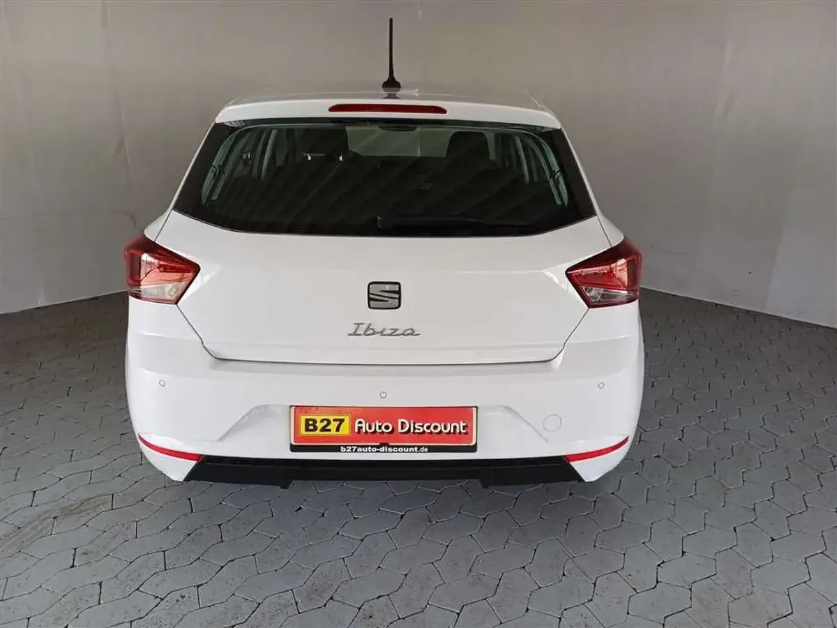 Ny Seat Ibiza Reference 80 HK (58 kW) 2025 Hvid Sedan