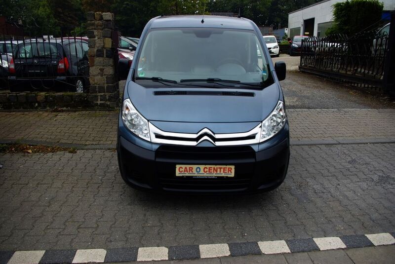 Grau Gebraucht 2013 Citroën Jumpy Van / Kleinbus | 7.990 € (Fairer Preis) - Bild 1/4
