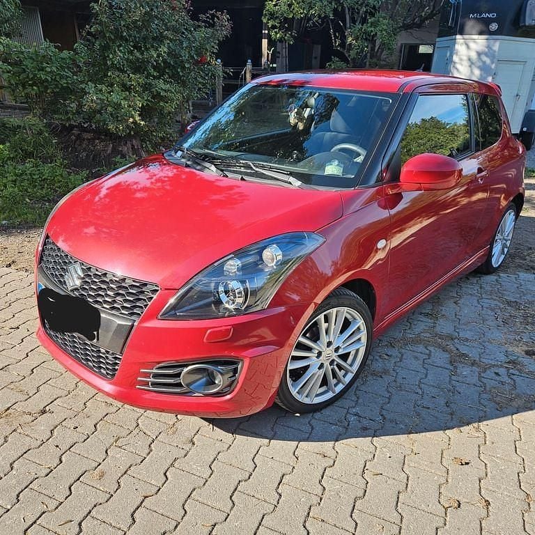 Rot Gebraucht 2012 Suzuki Swift Sport Kleinwagen | 4.950 € (Fairer Preis) - Bild 1/4