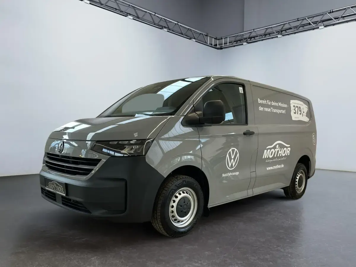 Neu VW T7 2026 Stone grey Van