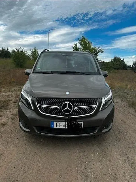 Gebraucht Mercedes V250 AMG 190 PS (139 kW) 2016 Braun Van / Kleinbus