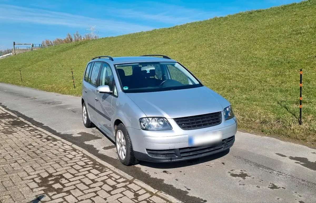 Usata VW Touran 105 CV (77 kW) 2004 Argento Monovolume
