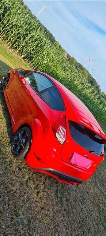 Gebraucht Ford Fiesta ST 182 PS (133 kW) 2016 Rot Kleinwagen