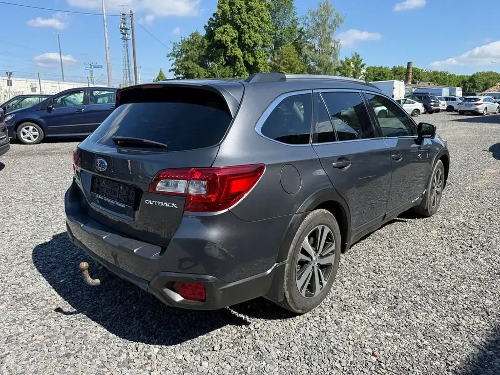 Gebraucht Subaru Outback Sport 175 PS (128 kW) 2021 Grau Kombi
