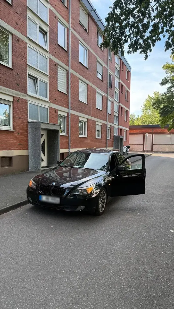 Gebraucht BMW 523 190 PS (139 kW) 2008 Limousine