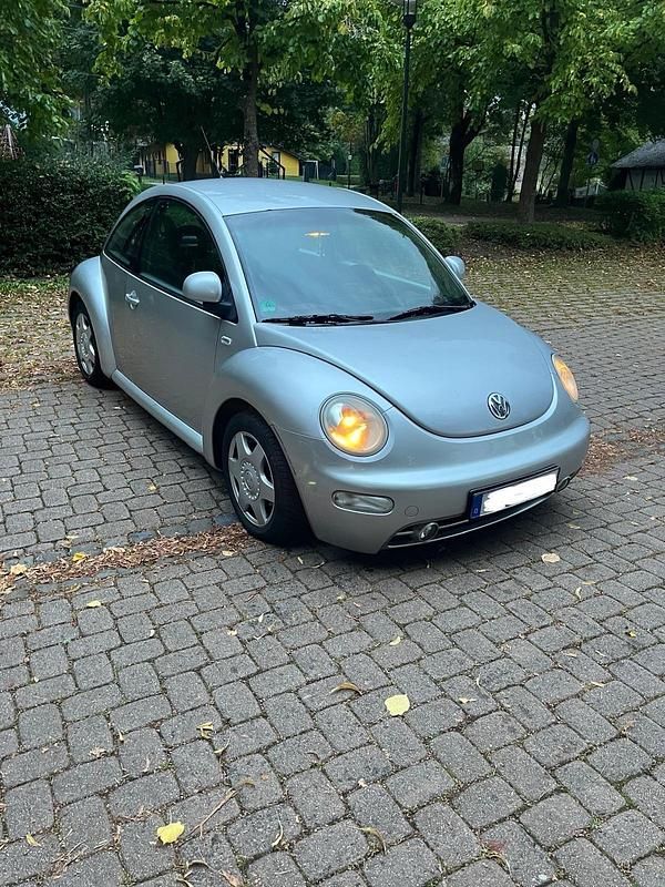 Silber Gebraucht 2000 VW Beetle Limousine | 1.850 € (Fairer Preis) - Bild 1/4