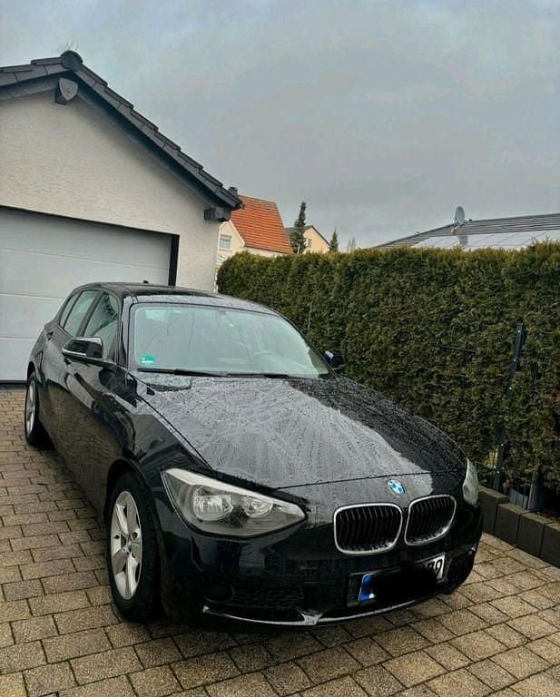 Gebraucht BMW 114 102 PS (75 kW) 2013 Schwarz Kleinwagen