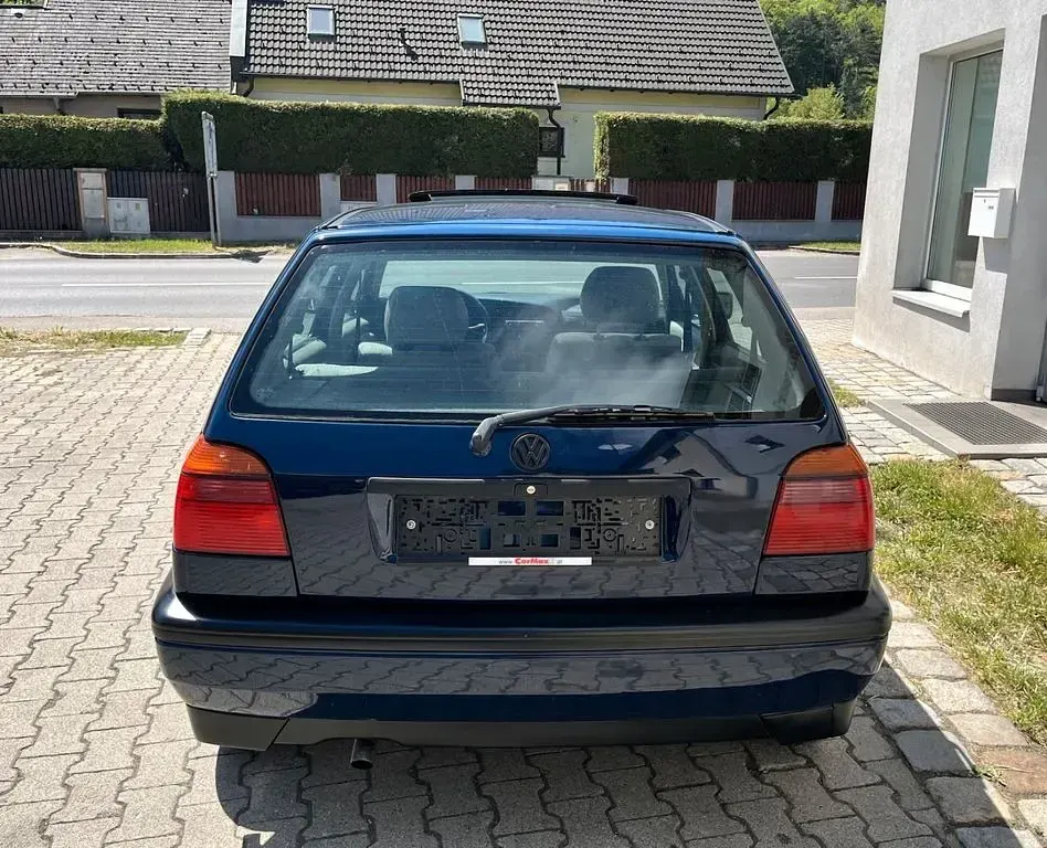 Brugt VW Golf III 90 HK (66 kW) 1992 Blå Hatchback
