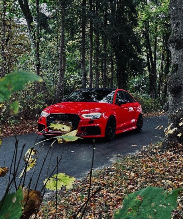 Gebraucht Audi RS3 Ambiente 400 PS (294 kW) 2017 Rot Limousine