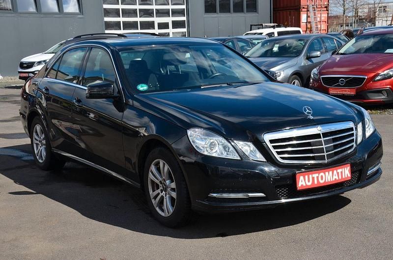 Gebraucht Mercedes E300 252 PS (185 kW) 2013 Schwarz Limousine