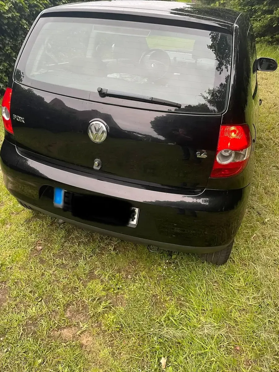 Gebraucht VW Fox 75 PS (55 kW) 2007 Schwarz Kleinwagen
