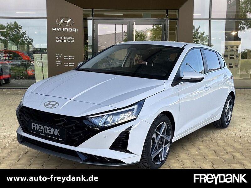 Atlas white Gebraucht 2024 Hyundai i20 Prime Limousine | 21.999 € (Fairer Preis) - Bild 1/4