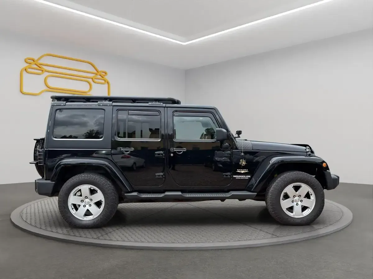 Gebraucht Jeep Wrangler Unlimited 200 PS (147 kW) 2012 Schwarz SUV