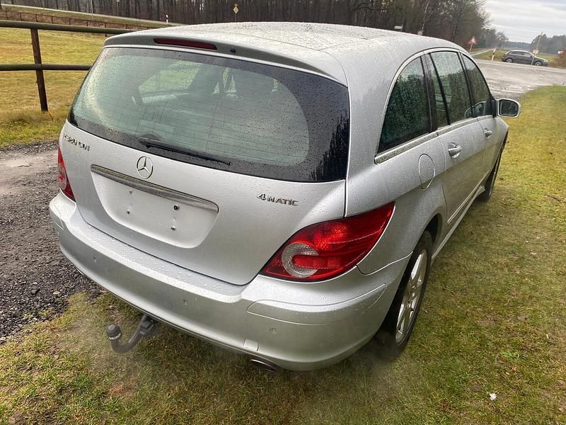 Gebraucht Mercedes R320 AMG 224 PS (164 kW) 2007 Silber Van / Kleinbus