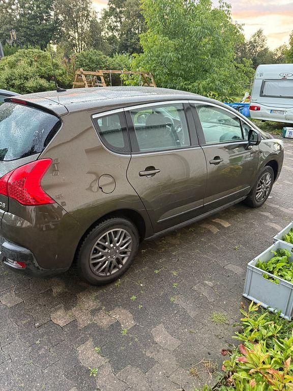 Braun Gebraucht 2010 Peugeot 3008 Premium Limousine | 4.900 € (Fairer Preis) - Bild 1/4