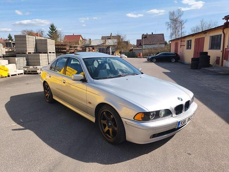 Brugt BMW 530 Performance 231 HK (169 kW) 2002 Sølv Sedan
