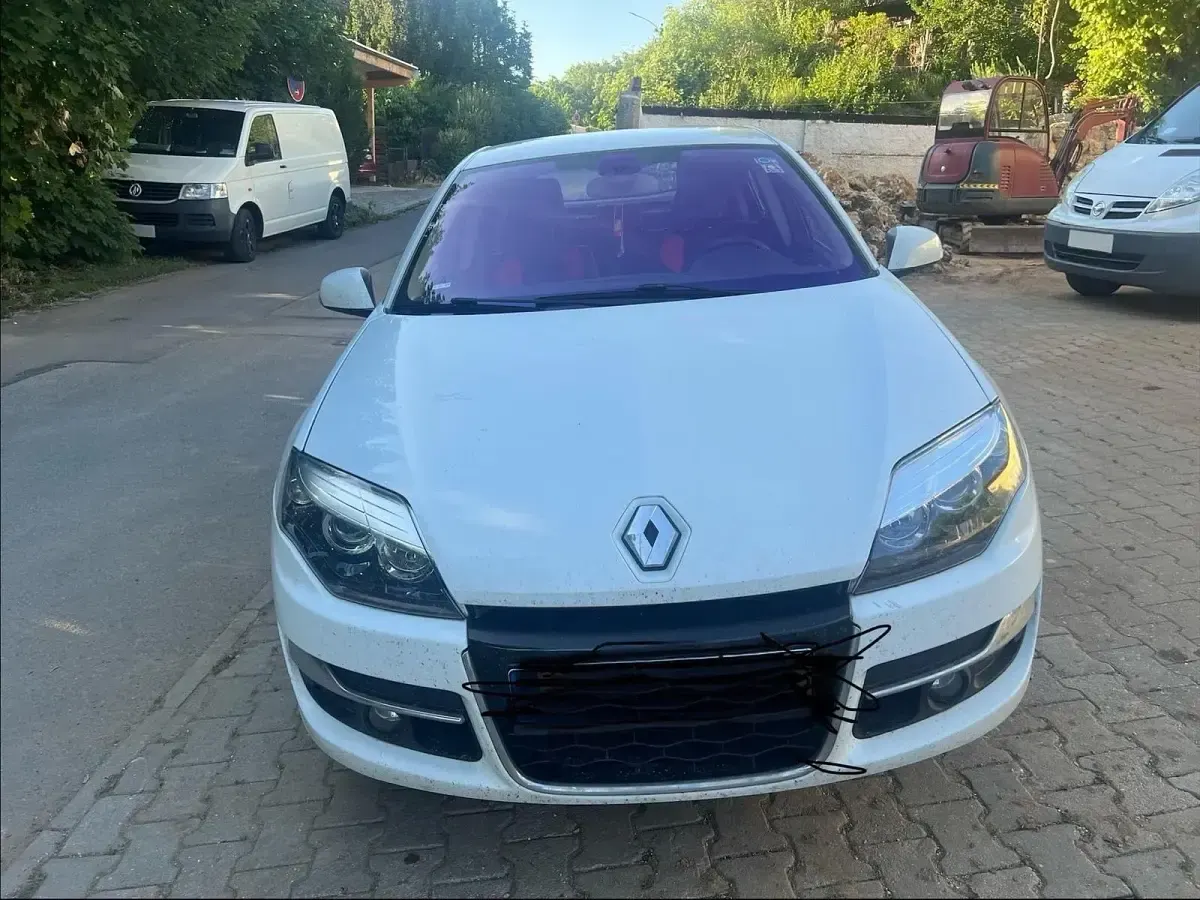 Gebraucht Renault Laguna Coupé 150 PS (110 kW) 2012 Weiß Coupé