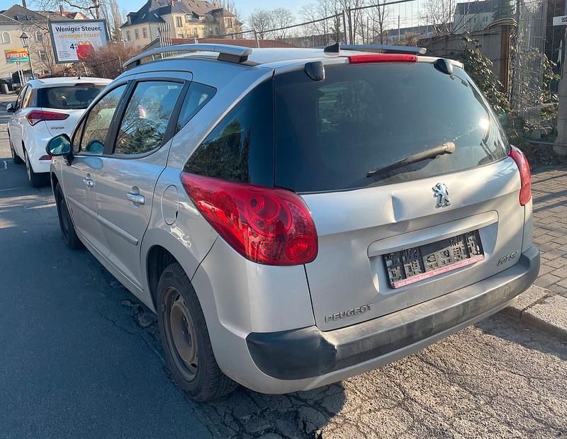 Gebraucht Peugeot 207 95 PS (69 kW) 2008 Grau Kombi