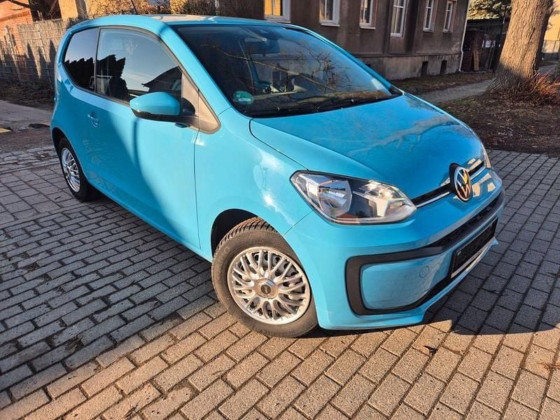 Second-hand VW up! Active 65 CP (47 kW) 2021 Albastru Hatchback