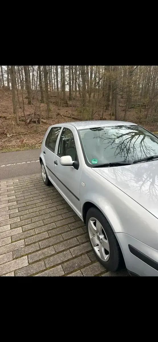 Second-hand VW Golf IV 101 CP (74 kW) 2000 Argintiu Hatchback