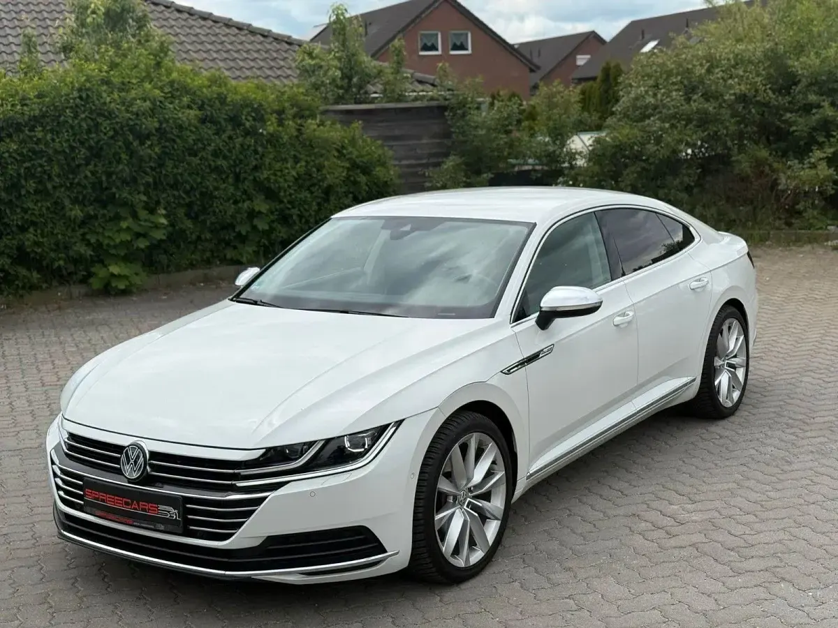 Gebraucht VW Arteon Elegance 150 PS (110 kW) 2017 Weiß Kleinwagen