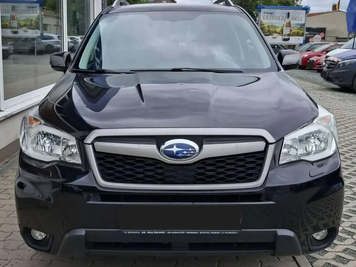 Gebraucht Subaru Forester Exclusive+ 147 PS (108 kW) 2015 Crystal black silica SUV