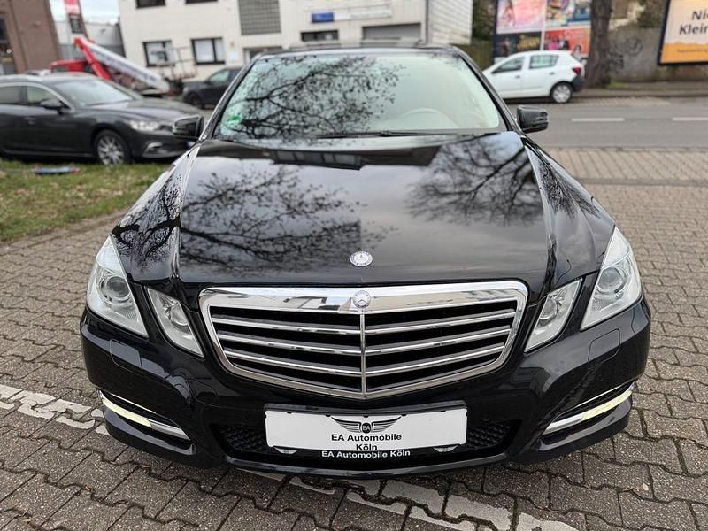 Gebraucht Mercedes E300 231 PS (169 kW) 2012 Obsidianschwarz  metalliclack Limousine