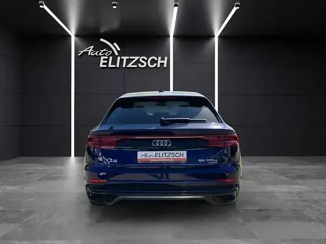 Gebraucht Audi Q8 Ambiente 381 PS (280 kW) 2023 Blau SUV