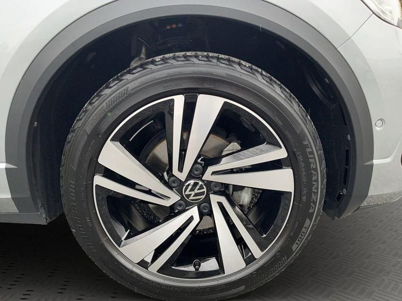 Second-hand VW T-Roc R-line 150 CP (110 kW) 2022 Argintiu SUV