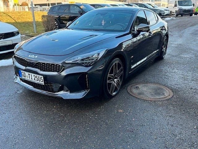 Grau Gebraucht 2023 Kia Stinger GT Kleinwagen | 43.990 € (Fairer Preis) - Bild 1/4