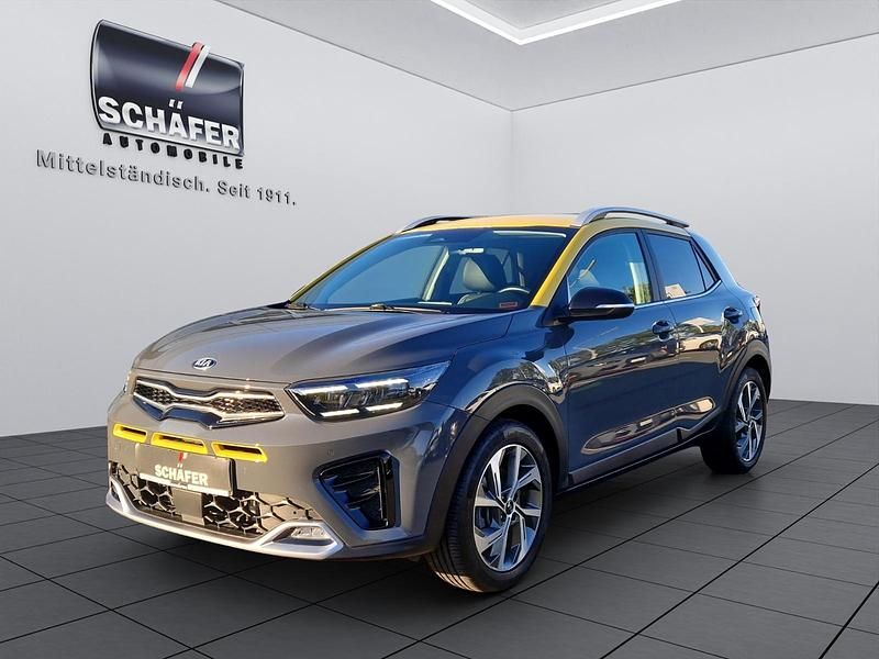 Grau Gebraucht 2021 Kia Stonic GT-Line SUV | 19.490 € (Etwas zu teuer) - Bild 1/4