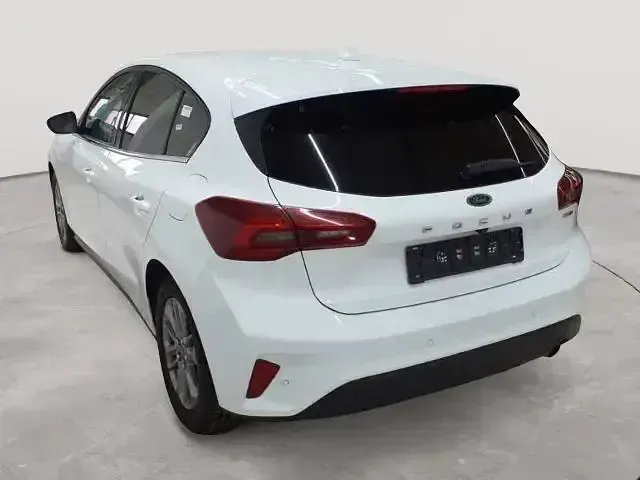 Gebraucht Ford Focus Titanium 125 PS (91 kW) 2023 Orange Limousine