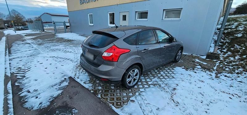 Gebraucht Ford Focus 116 PS (85 kW) 2014 Braun Kombi