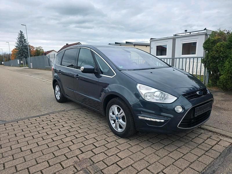 Gebraucht Ford S-MAX Titanium 200 PS (147 kW) 2011 Grau Van / Kleinbus