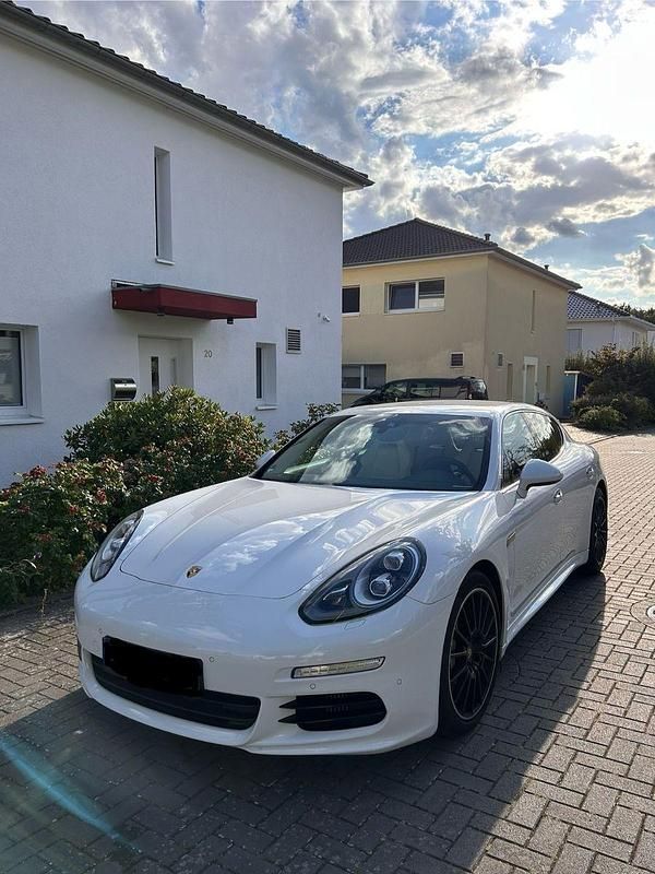 Gebraucht Porsche Panamera 4S 420 PS (308 kW) 2013 Weiß Limousine