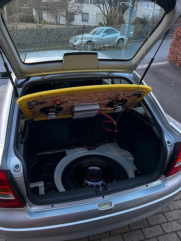 Gebraucht Opel Astra 84 PS (61 kW) 2001 Silber Coupé