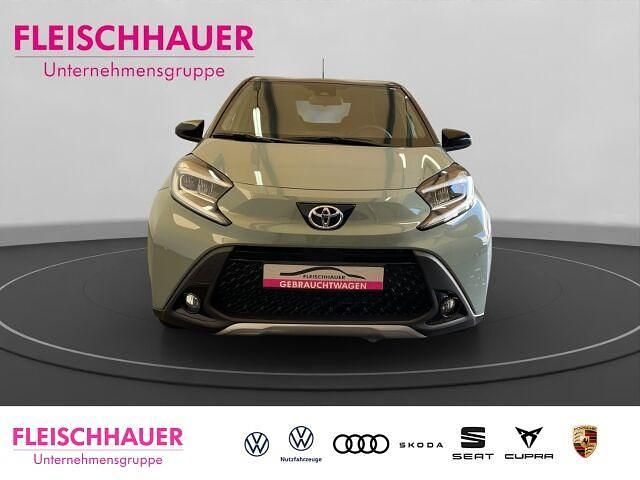 Gebraucht Toyota Aygo X X-plore 72 PS (52 kW) 2024 Gruen SUV