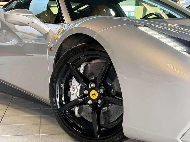 Gebraucht Ferrari 488 669 PS (492 kW) 2018 Silber Coupé