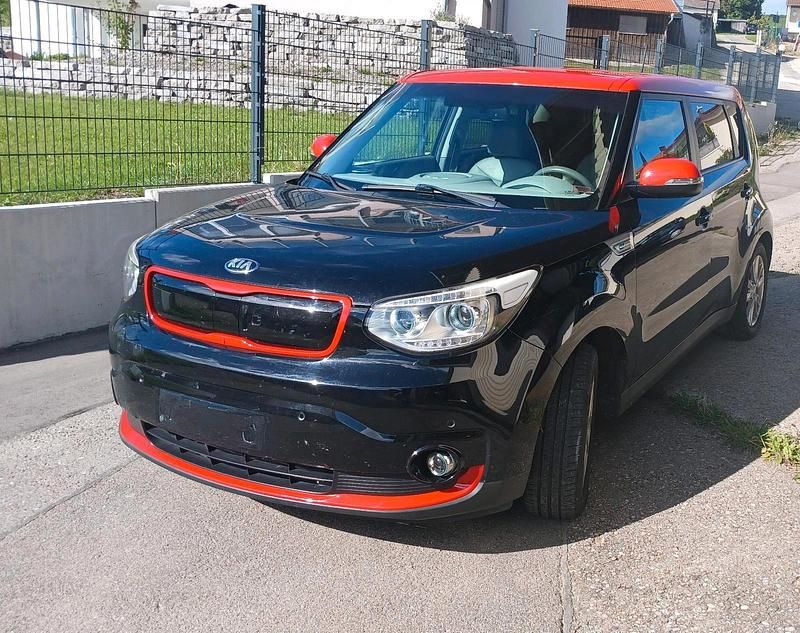 Schwarz Gebraucht 2015 Kia Soul EV SUV | 5.500 € - Bild 1/4
